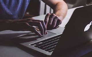 炒股杠杆平台排行榜:配资操盘炒股配资开户-关税突发！特朗普谈印度“削减关税至零”提议：时机已晚